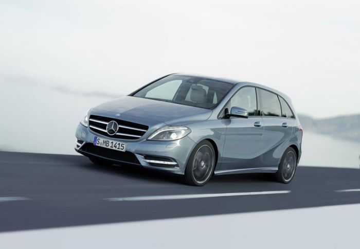 H Mercedes-Benz εξελίσσει την 7θέσια έκδοση της B-Class, την οποία θα δούμε στην παραγωγή το 2013.